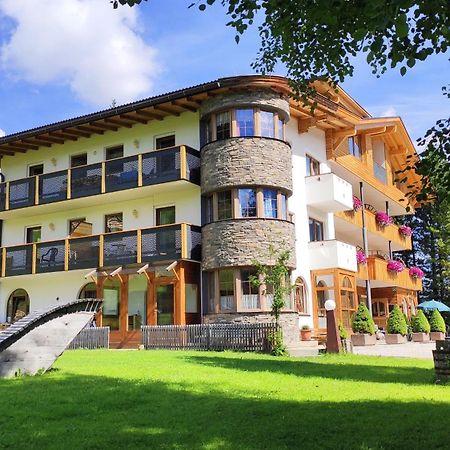 Guesthouse Rungg Badia (South Tyrol) Exterior photo