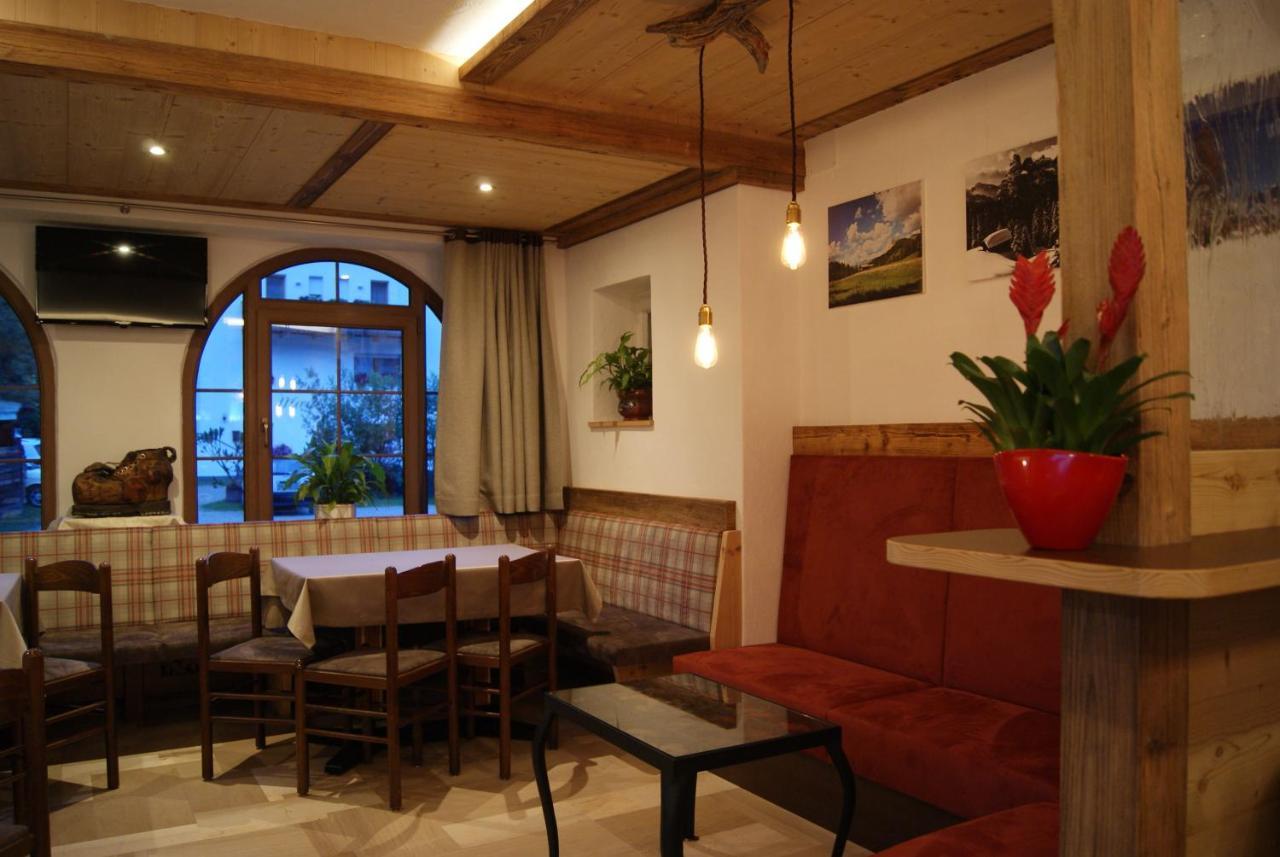 Guesthouse Rungg Badia (South Tyrol) Exterior photo