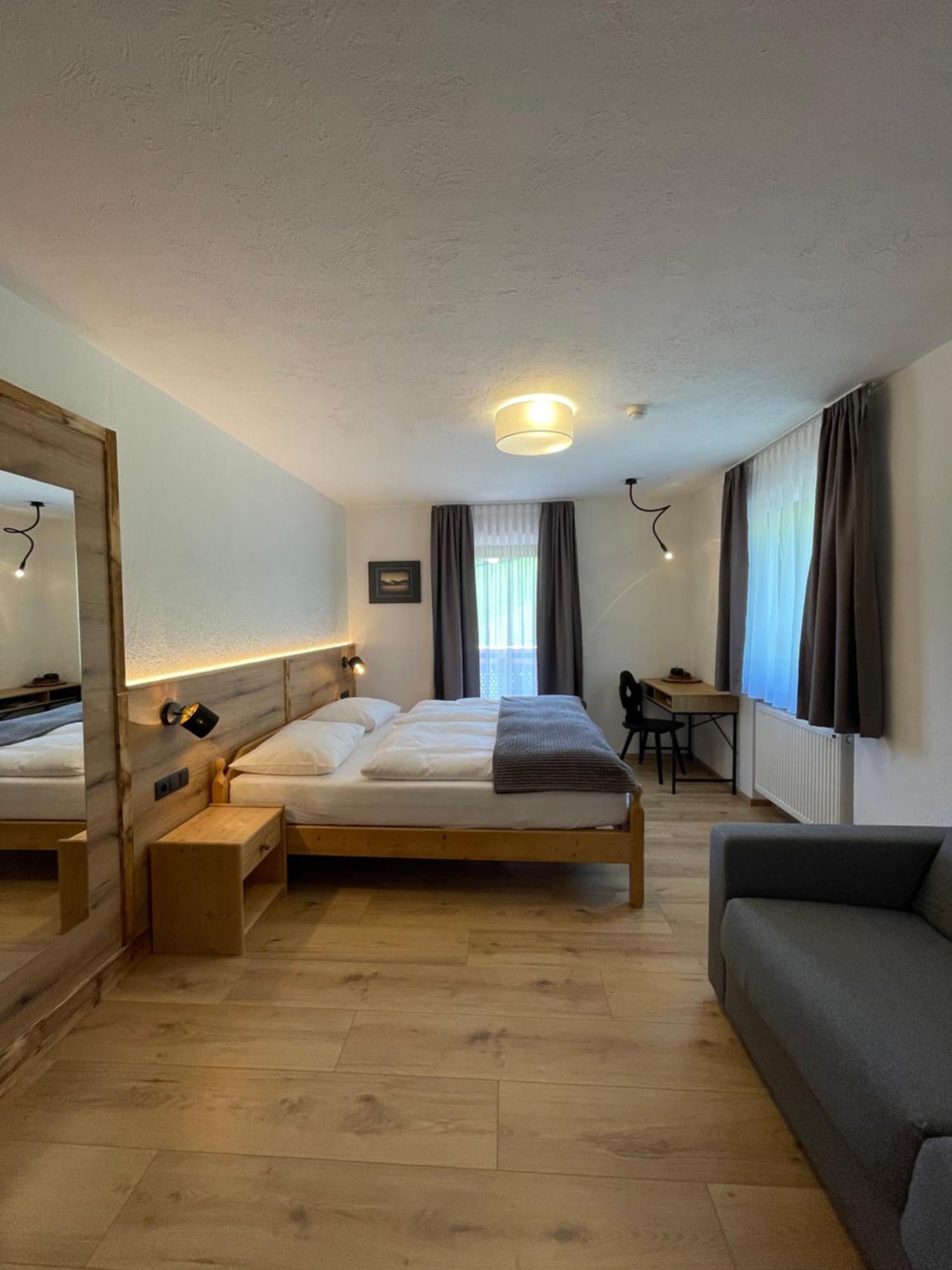 Guesthouse Rungg Badia (South Tyrol) Exterior photo