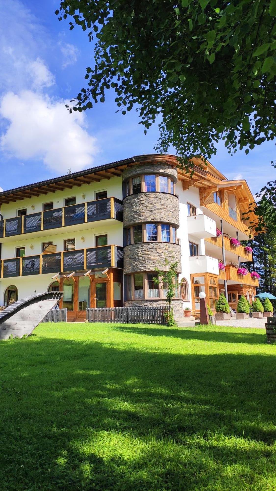 Guesthouse Rungg Badia (South Tyrol) Exterior photo